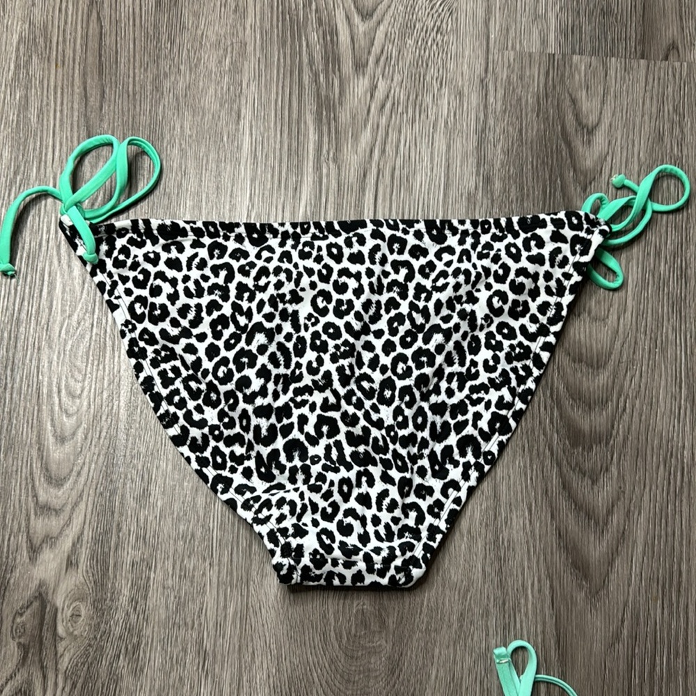 Xhiliration swim bottoms- size XL- gently used - Picture 3 of 7